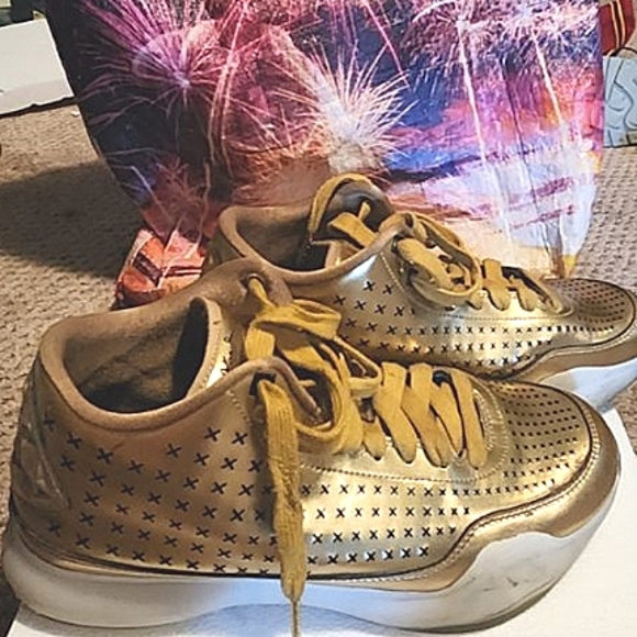 🔥🔥Nike KOBE 10 EXT Liquid Gold, size 8.5🔥🔥 - Picture 2 of 6